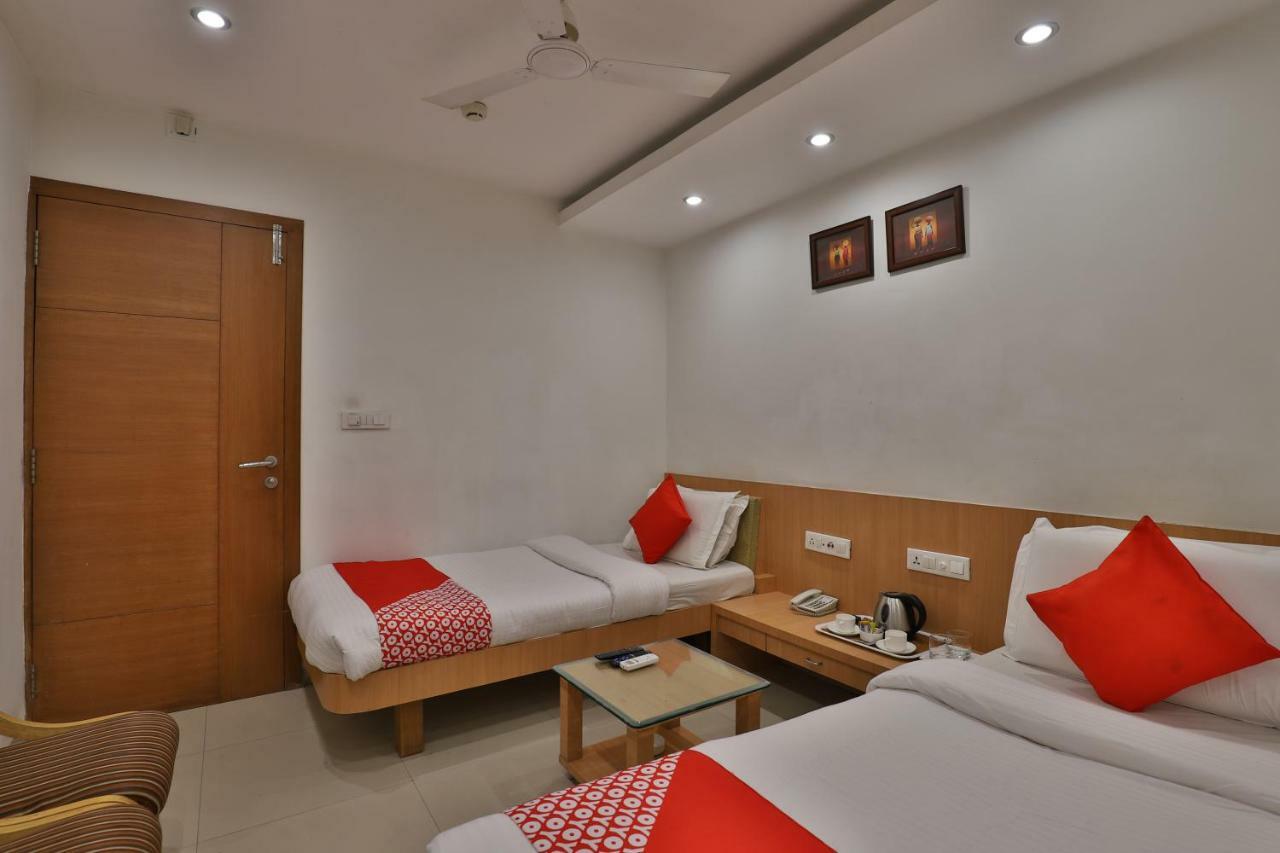 Oyo 14943 Shubh Suvidha Somnāth Exterior foto